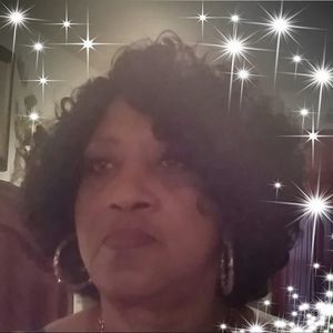 Meet your Posher, Estella